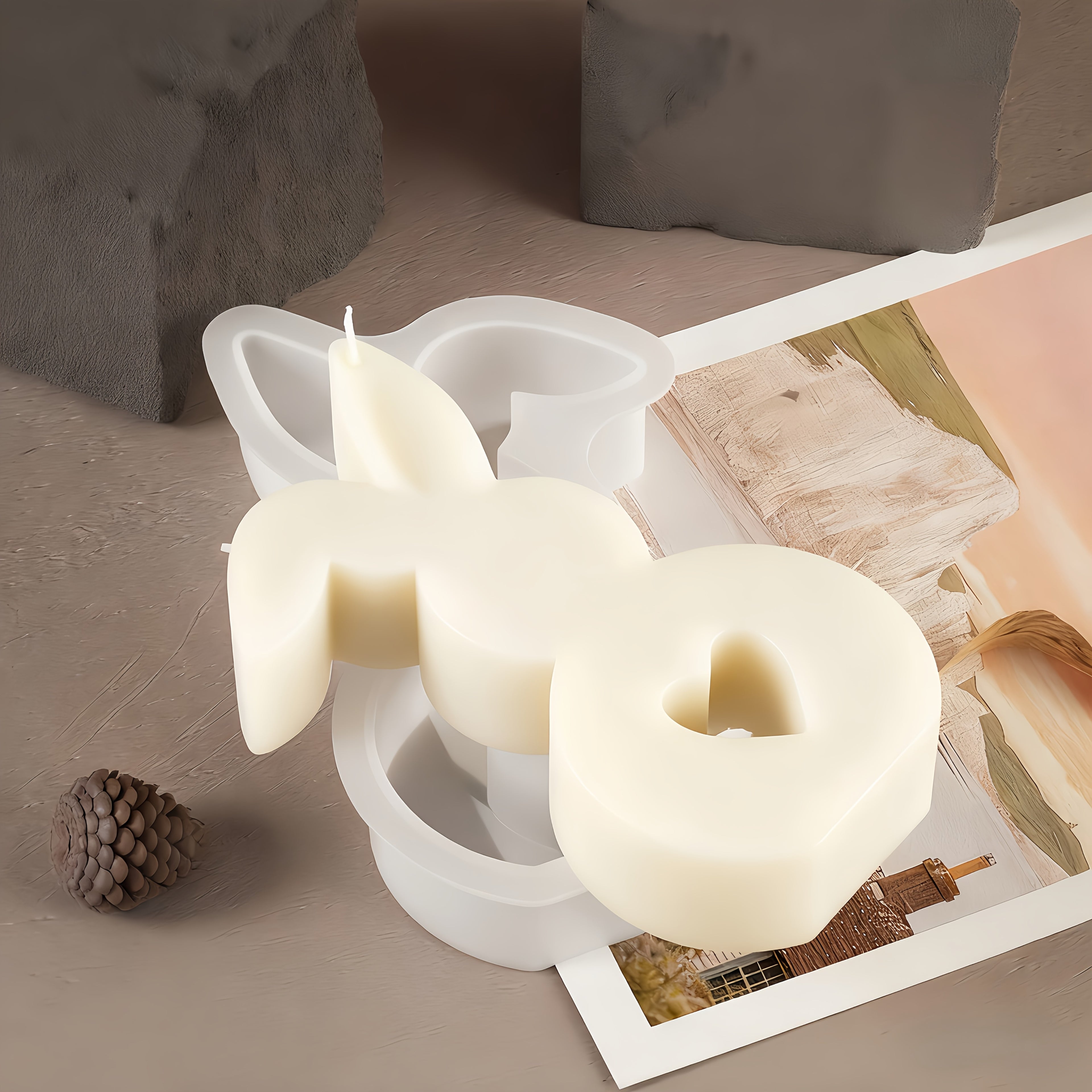 Set of 5 Silicone Molds for Easter Bunnies, Heart-Shaped Bunny Candle Molds, And Plaster Molds for Easter Bunny Decorations. Perfect for Projects Like Plaster, Candles, And Resin Crafts, Ideal for Home Decor, Easter Gifts