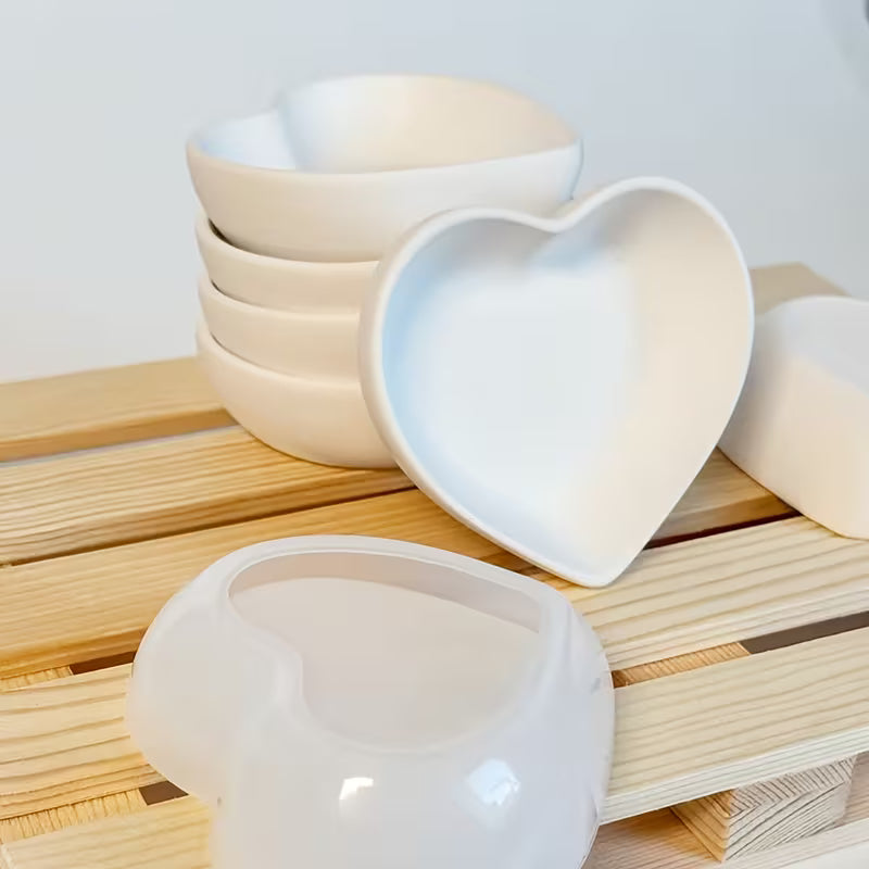 Heart-Shaped Silicone Molds for Gifts And Crafting Projects, Suitable for Casting with Cement, Epoxy Resin, Plaster, And Candle Cups