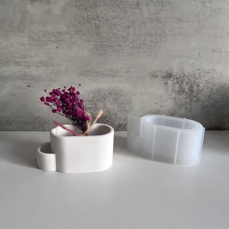 Candle Holder Mold Made of Resin, Suitable for Casting with Gypsum Clay And Silicone, Featuring an Oval Shape with a Match Hole for Storage, Also Usable As a Decorative Flower Pot Mold.