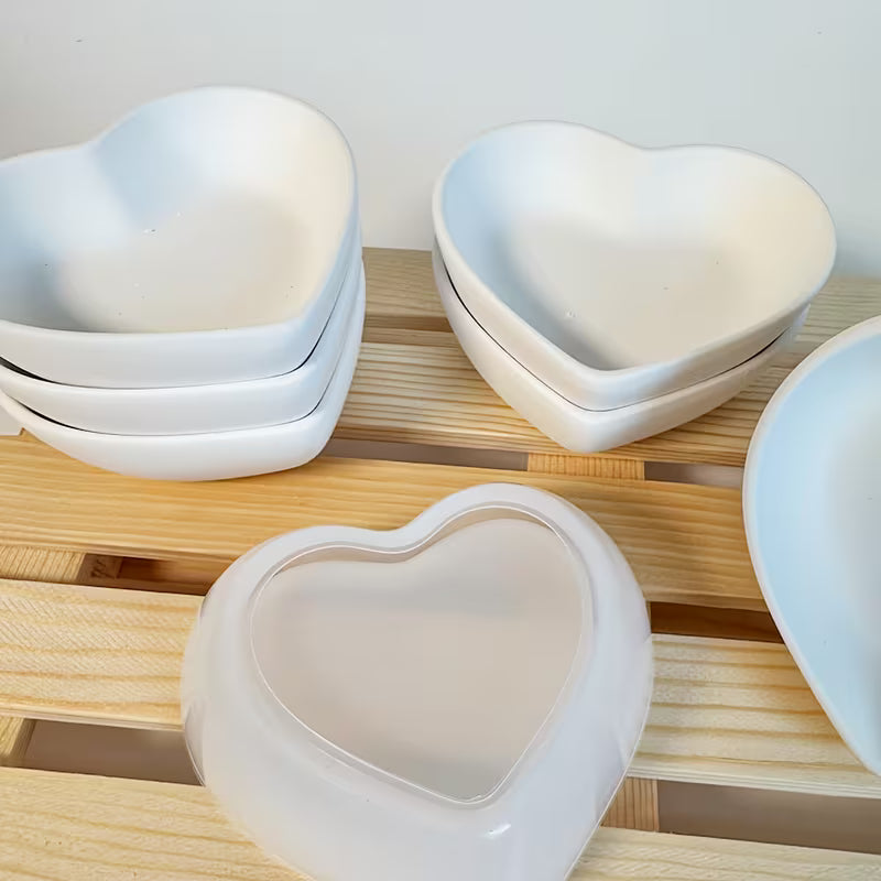 Heart-Shaped Silicone Molds for Gifts And Crafting Projects, Suitable for Casting with Cement, Epoxy Resin, Plaster, And Candle Cups