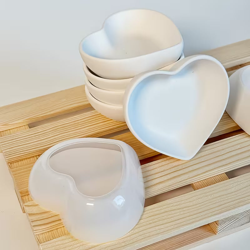 Heart-Shaped Silicone Molds for Gifts And Crafting Projects, Suitable for Casting with Cement, Epoxy Resin, Plaster, And Candle Cups